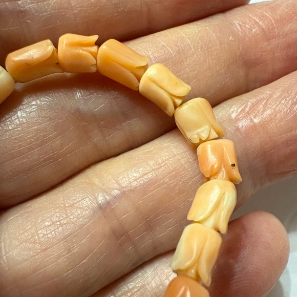 Natural Angel Skin Color Tulip Beads 
IMPT: See Description - Picture 3 of 17